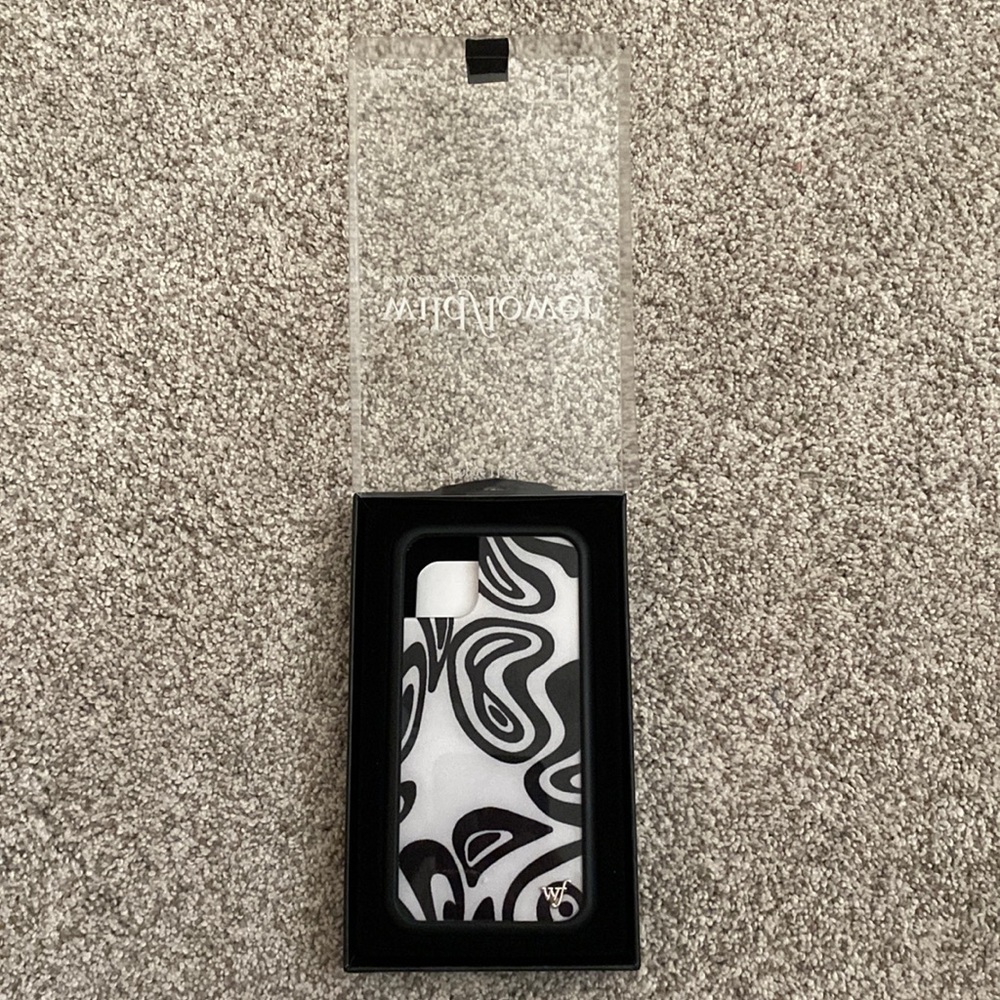 wildflower iPhone 11 case
